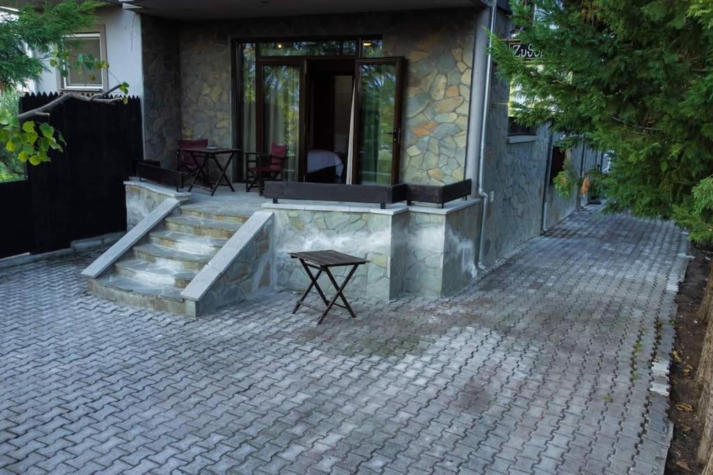 Under The Rocks Apartment Kalambaka Exterior photo