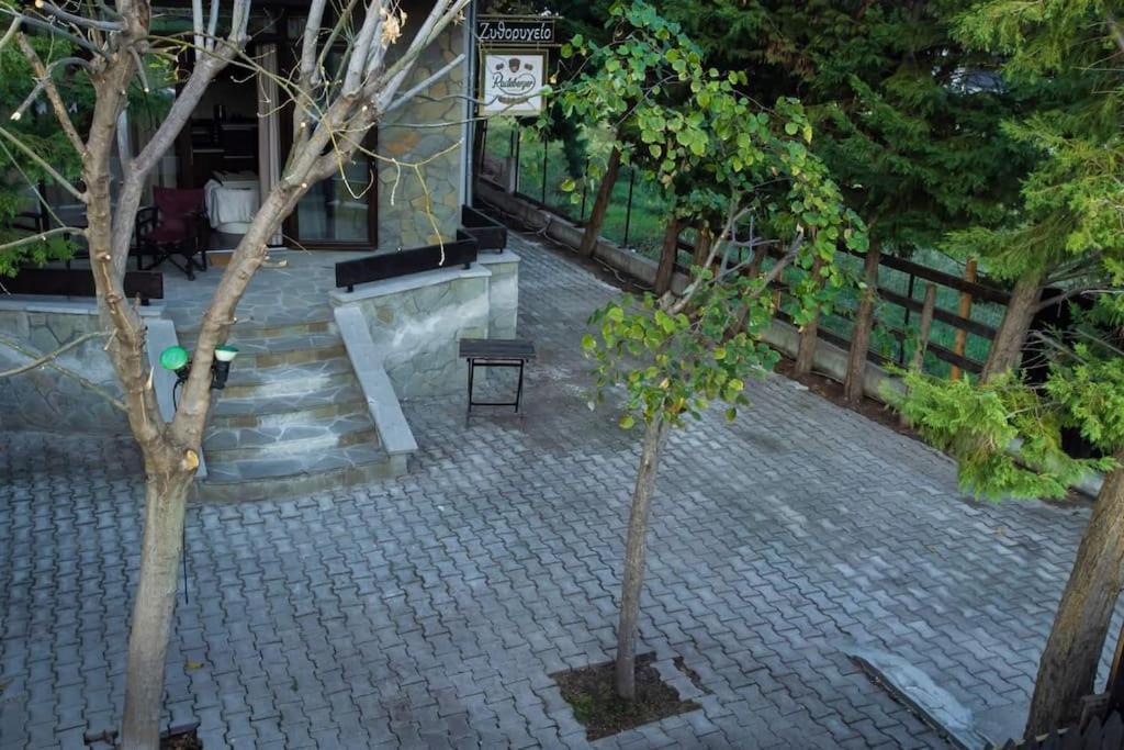 Under The Rocks Apartment Kalambaka Exterior photo
